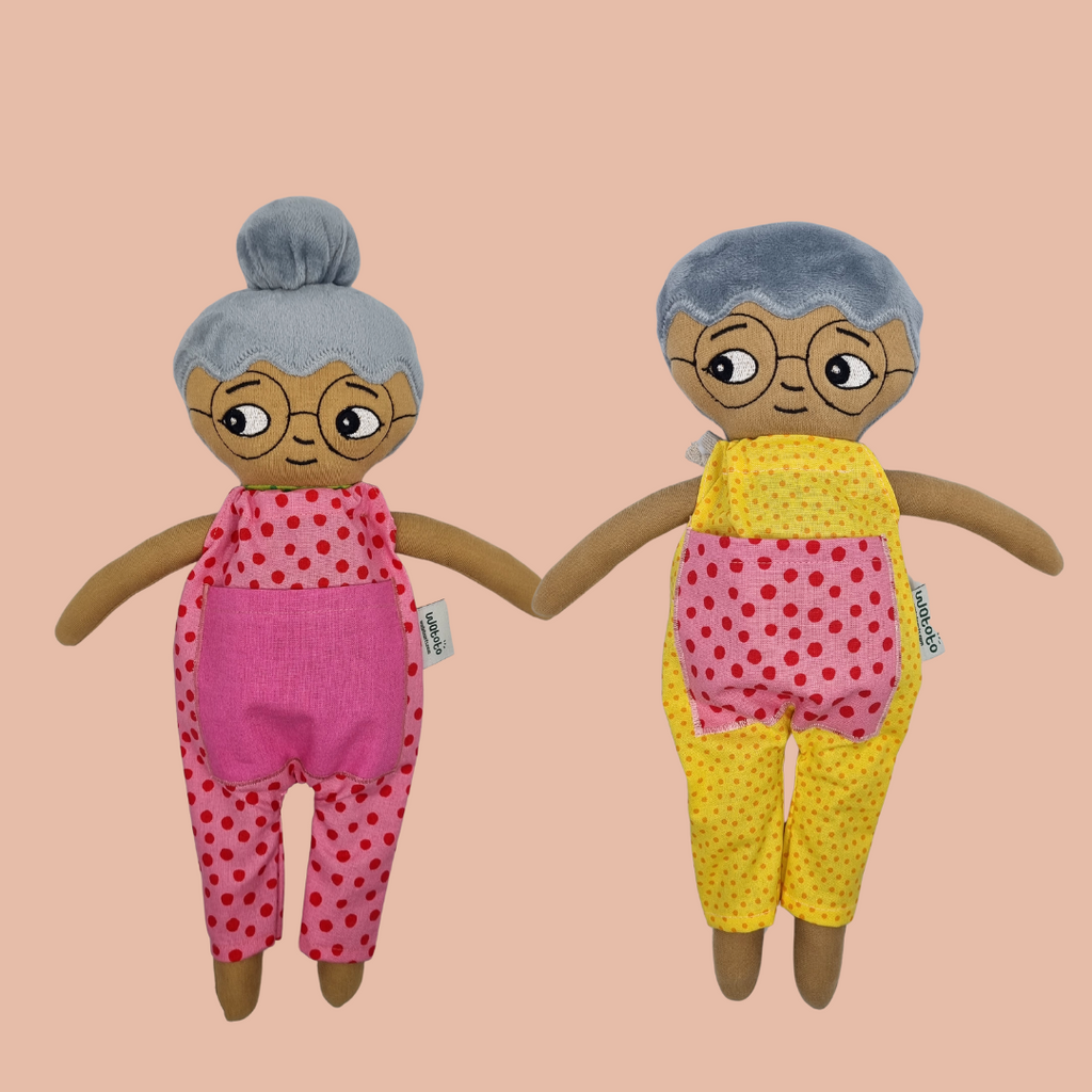 Mormor, farmor, farfar och farmor docka - En mjuk docka för barnbarn