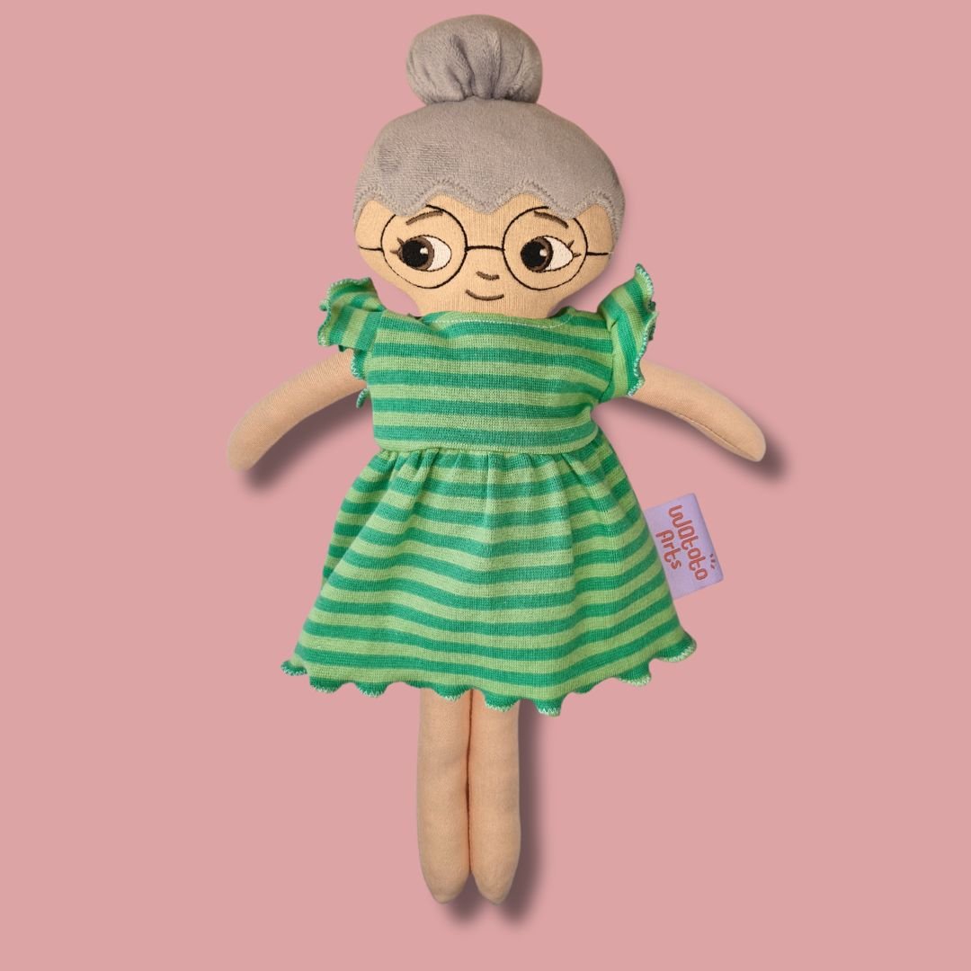 Docka mormor/farmor med glasögon