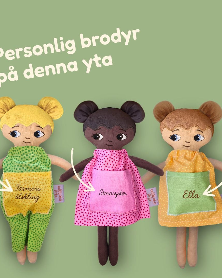Mjuk docka med gastrostomiknapp/PEG knapp i magen| Watoto Arts