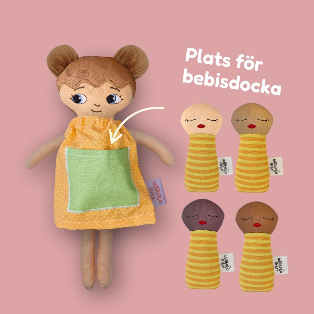 Mjuk docka med gastrostomiknapp/PEG knapp i magen| Watoto Arts