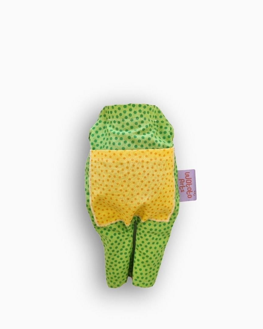 Watoto Arts | Dockkläder | Grön prickig jumpsuit