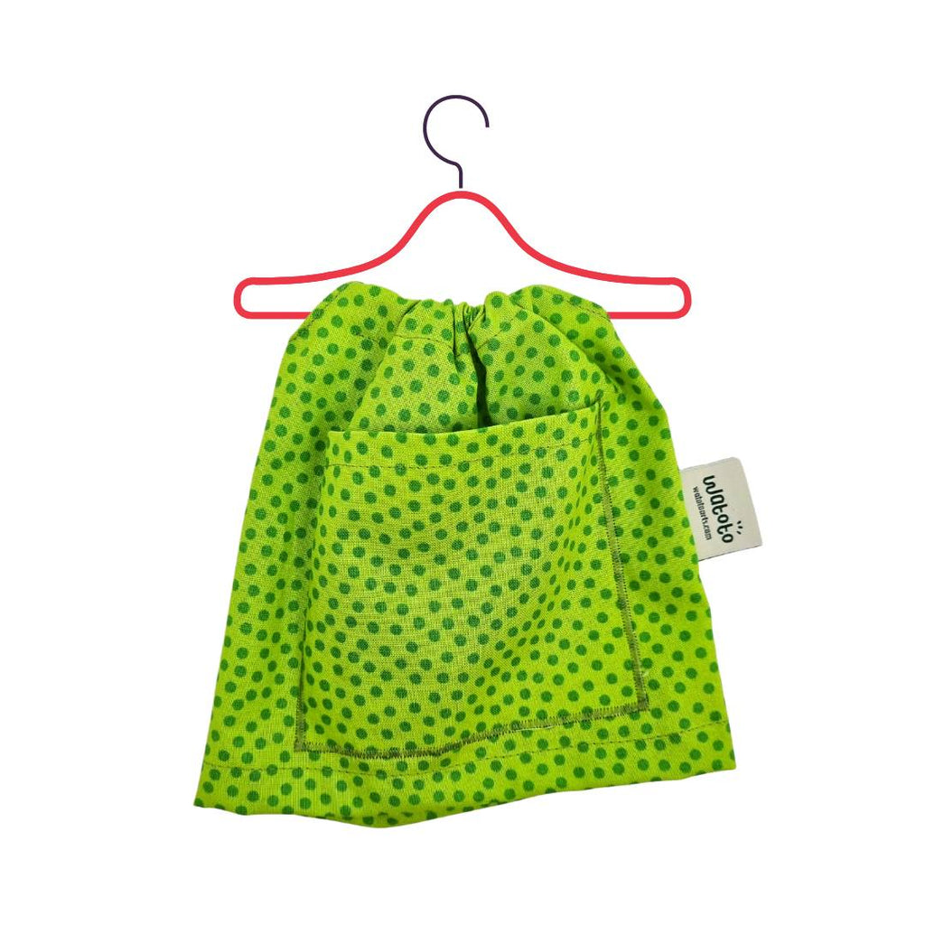 dockkläder, grön prickig klänning med ficka