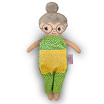 Docka mormor/farmor med grått hår, vit hud och blå ögon – grön jumpsuit