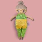 Docka mormor/farmor med glasögon