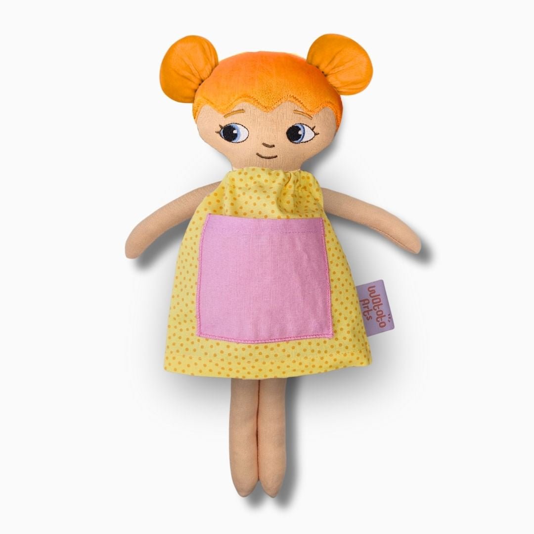 Mjuk docka med personlig brodyr | Dockan Alva