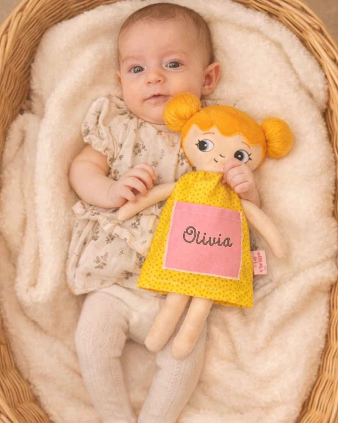 mjuk docka som dopgåva