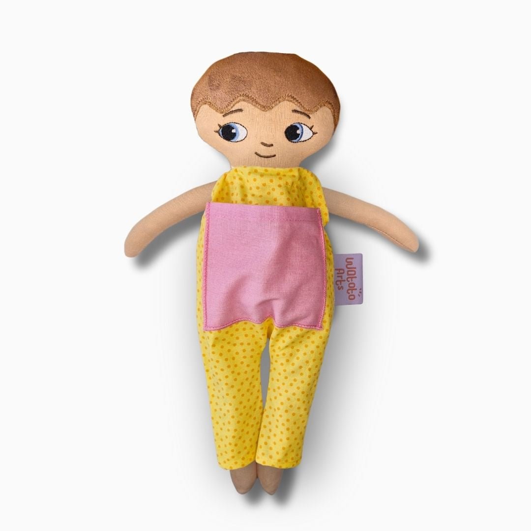 Mjuk docka med personlig brodyr | Dockan Hugo