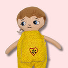 Mjuk Docka Noa - Watoto Arts x Henrik Wahlström Upp och Ner hjärtat broderat på dockans kläder