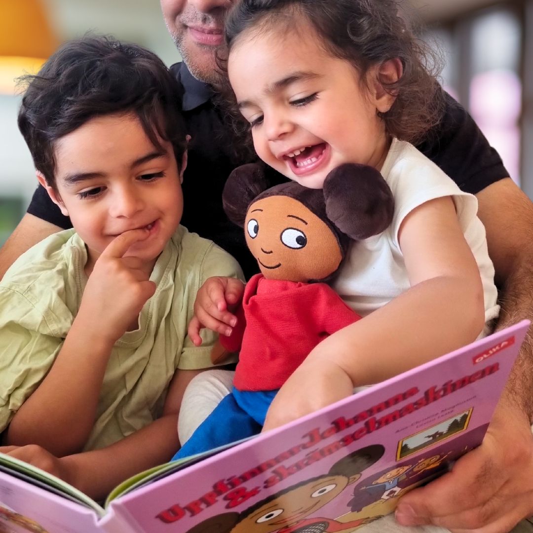 Watoto Arts | UppfinnarJohanna mjuk docka