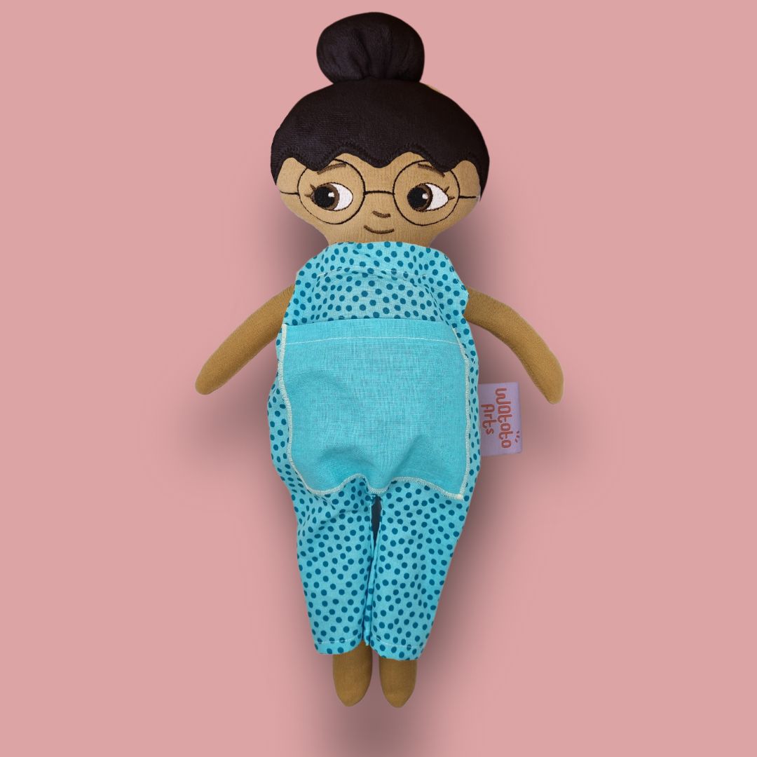 Watoto Arts | Mjuk docka Test