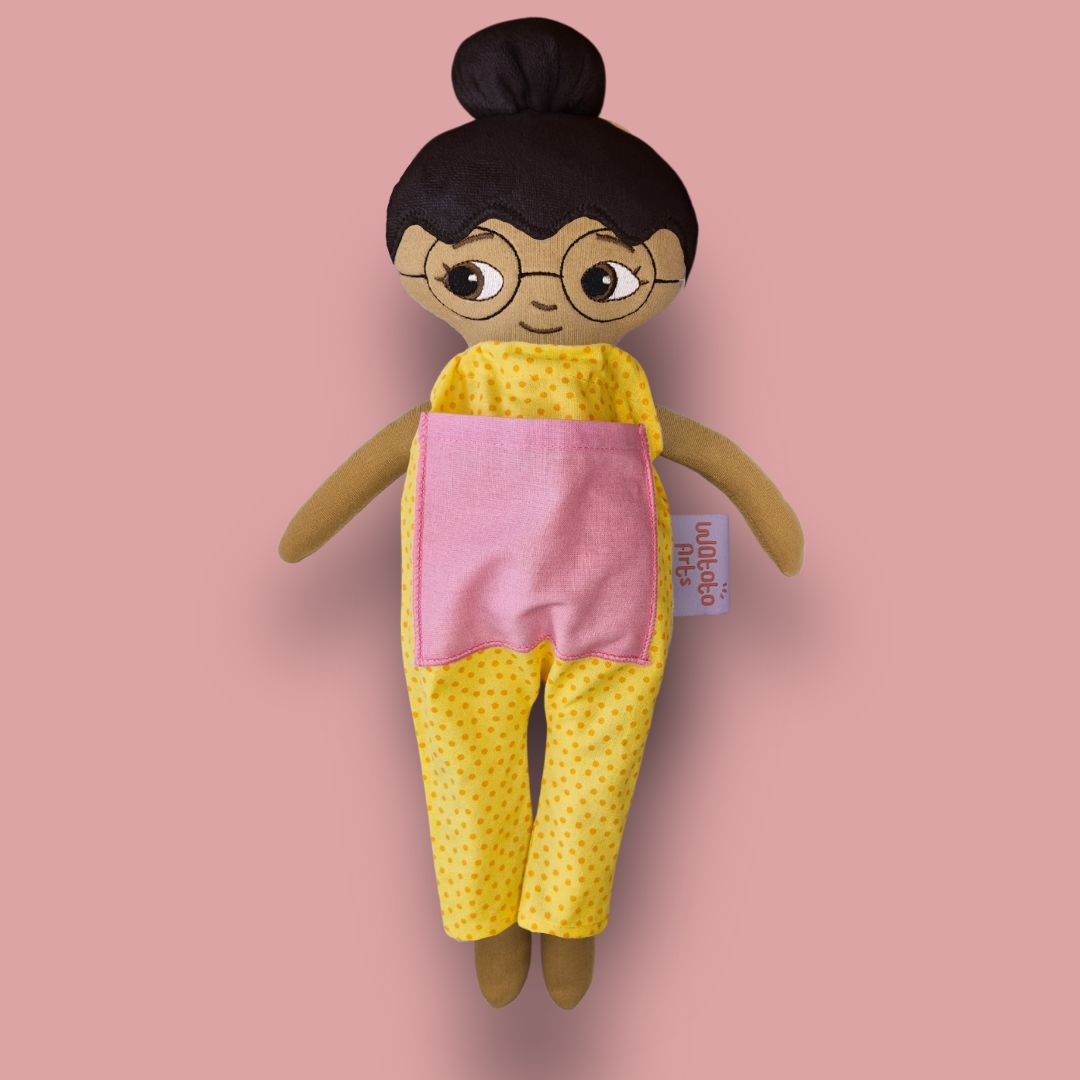 Watoto Arts | Mjuk docka Test