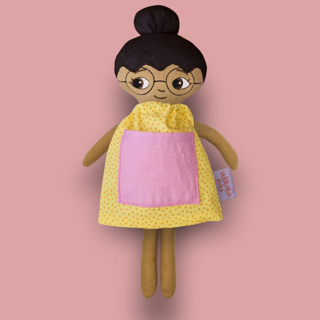 Watoto Arts | Mjuk docka Test